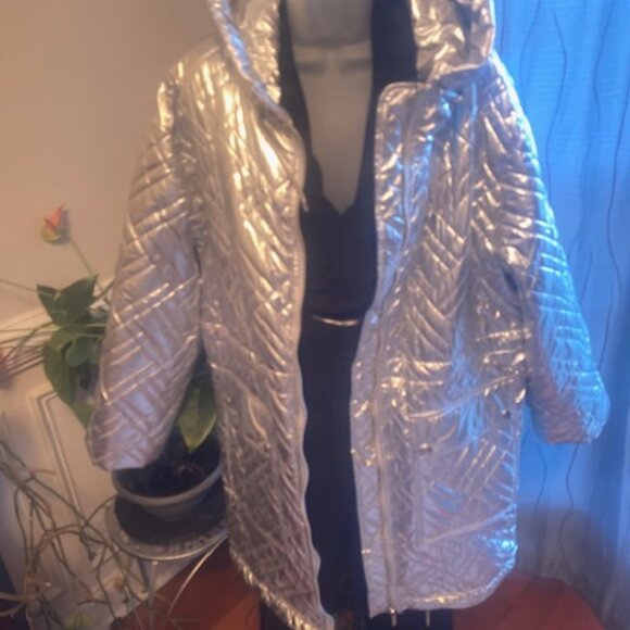 MICHAEL KORS OVERSIZED Quilted Metallic Ciré Puffer Coat SIZE L (NEW) - Picture 5 of 11